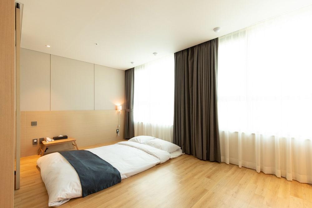 Hotel Winstory Seogwipo Esterno foto